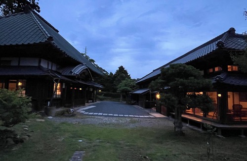 Isumi House | Kagetsuan main house is a retreat surrounded by rice fields and bamboo groves.