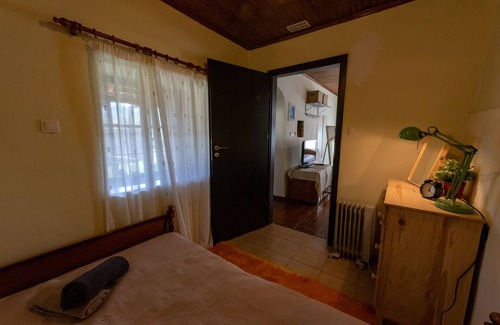 Artemisia Cottage | Kalamata Messinia country house with mountain views