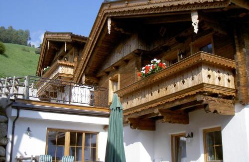 Aschau Im Zillertal Ski Chalet | Kama Alm