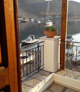 Pedi Apartment | Kamares Studios