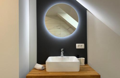 Ljubljana Apartment | Kamr’ca