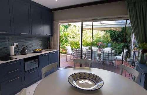 Somerset West Apartment | Kaniek - Guest Suite