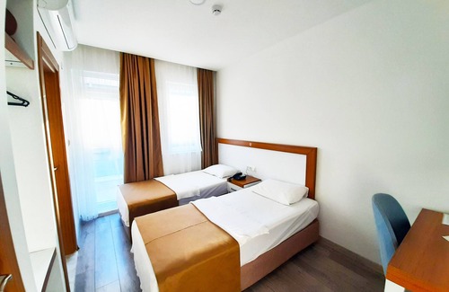Eski Lara Hotel | Karden Otel