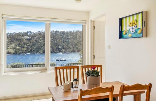 Geilston Bay Apartment | Karinya