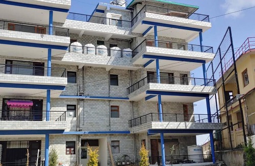 Barog Apartment | Kasauli-Barog Enchanted view of Mountains