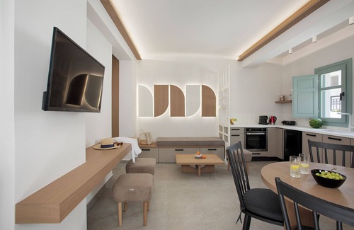 Emporio Villa | Katerina Villas 11 12 13 & 3PriveJacuzzi