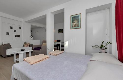 Bili brig Apartment | Katja