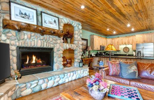 Park City Apartment | KBM Resorts Timber Wolf Lodge Walk to Canyons Cabriolet Fireplace BBQ Aspens Creek Parking TWL-12c