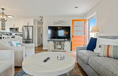 Colington House | KDH261 Happy Hour