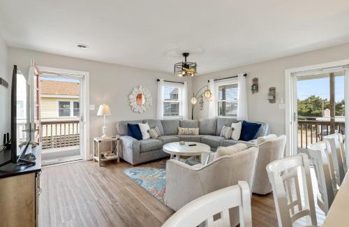 Colington House | KDH261 Happy Hour