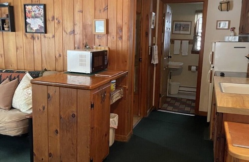 Keene Cottage | Keene Cozy Cottage in the Heart of the Adirondack Mountains!