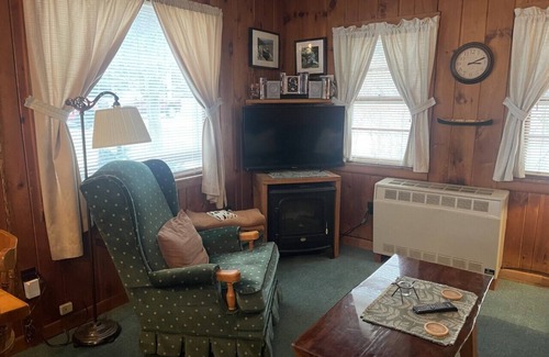 Keene Cottage | Keene Cozy Cottage in the Heart of the Adirondack Mountains!