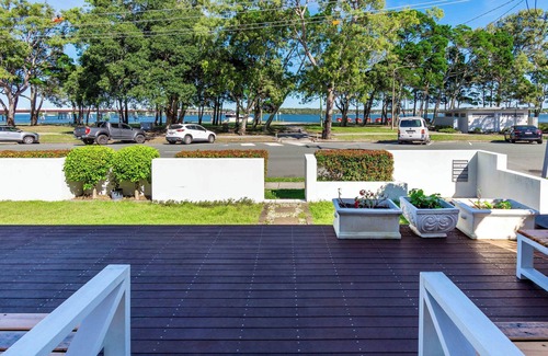 Bellara Apartment | Keith's on Sylvan Beach. Stylish 2BR unit with awesome Pumistone Passage views.