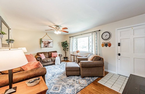 Quinton House | Kelly's Comfortable Quinton Home
