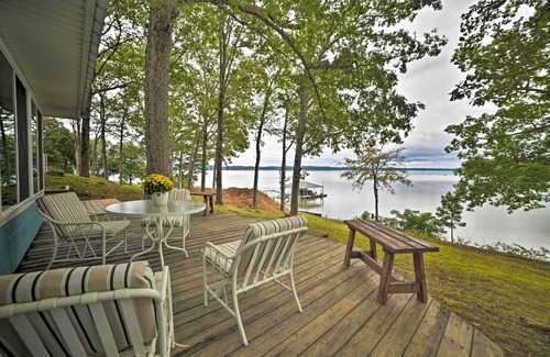 New Concord Cabin | Kentucky Lake Cabin w/Private Dock + Fire Pit