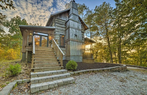 Waverly House | Kentucky Lake Views: Cozy Cabin in Waverly!