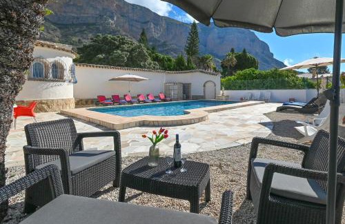 Ermita Villa | Ker Blanc by Aguilarent