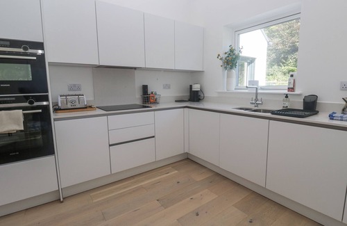 Mylor House | KERREK LODGE, family friendly, with a garden in Mylor Bridge