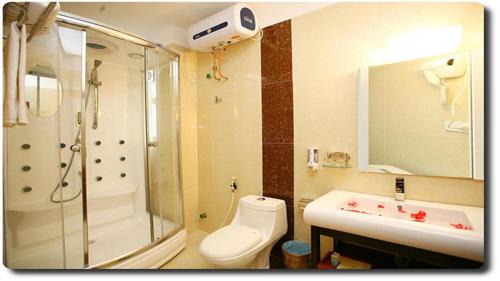 Hang Trong Hotel | Khách Sạn Thủ Đô Formerly Impressive Hotel