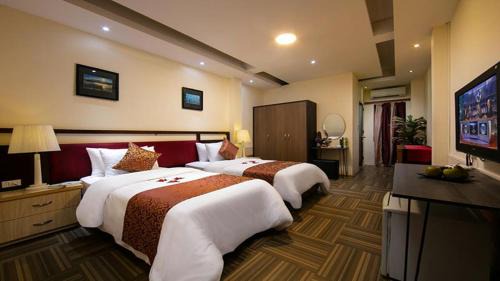 Hang Trong Hotel | Khách Sạn Thủ Đô Formerly Impressive Hotel
