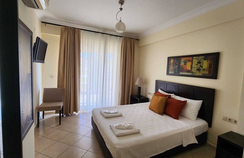 Milas Villa | KHARMA BEACH CLUB SPA APOLLONIUM BAY VILLAS