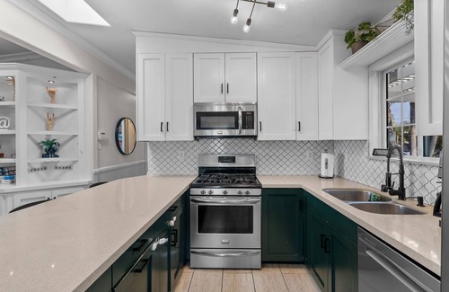 Chula Vista House | Kid Friendly! Water Views, Rooftop Deck & Hot Tub!