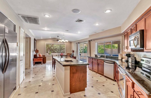 La Paz At Desert Springs House | Kierland Home w Htd* Pool & Hot tub