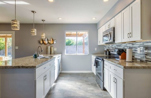 Raskin Estates House | Kierland Jewel | Pool+Spa+Game Room+Putt+Fire Pit!