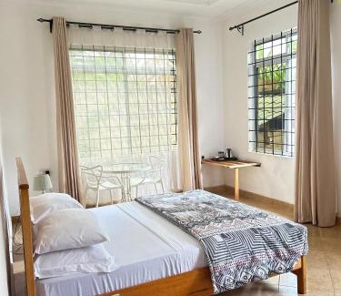 Moshi Bed & Breakfast | Kindo Kicha Farmhouse