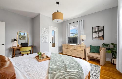 North End Apartment | King Bed, Near DT and Best Restaurants, Pets OK!