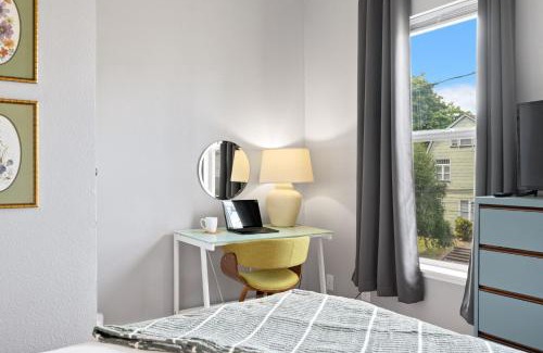 North End Apartment | King Bed, Near DT and Best Restaurants, Pets OK!