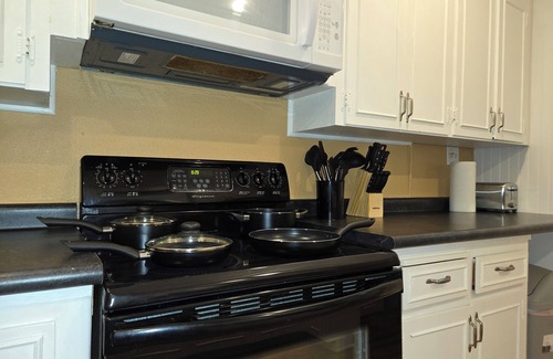 Temple House | King bed, W/D, Near Hospitals