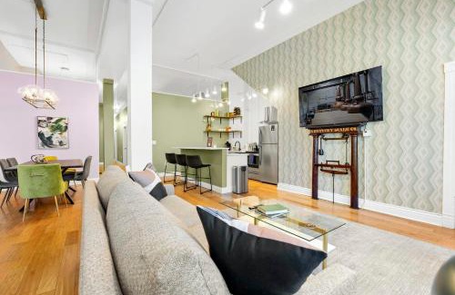 Shelby Park Apartment | KING First Floor Sleep8 4Beds 2BA Swepson Escape