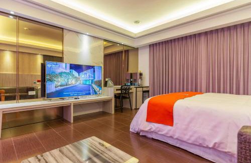 Taoyuan District Hotel | King Motel王者