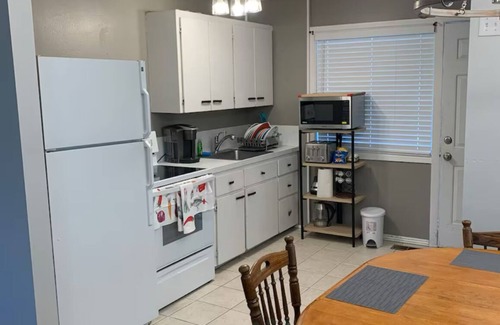 Twin Falls House | King, queen, & twin bed. 2-bedroom. Fenced around.