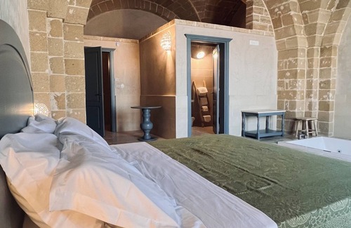 Felline Bed & Breakfast | King Room with Jacuzzi - Charming in Felline - Borgo Don Ciccio