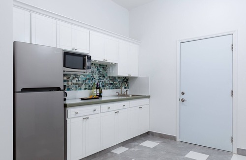 Grace Bay Apartment | King size single bed The Suites@MrGroupers