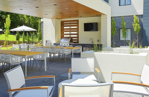 Little Rock Medical District Condo | King Suite. Free Breakfast. Central Location in Medical Center.