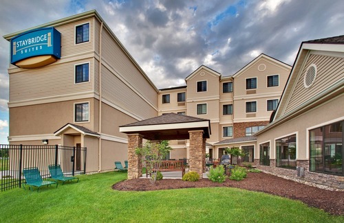 Davenport Condo | King Suite | Free Breakfast, Indoor Pool