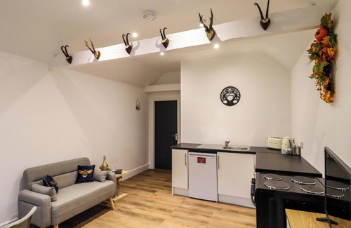 Etchinghill Cottage | KINGFISHER COTTAGE, pet friendly, with a garden in Lyminge