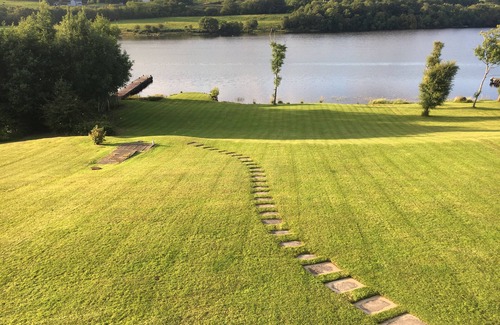 Enniskillen House | Kingfisher Lodge gives guests direct access to Lough Erne and private jetty.