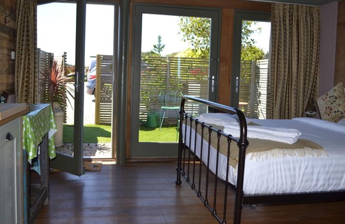 Monkton Farleigh Apartment | Kings Arms Duplex