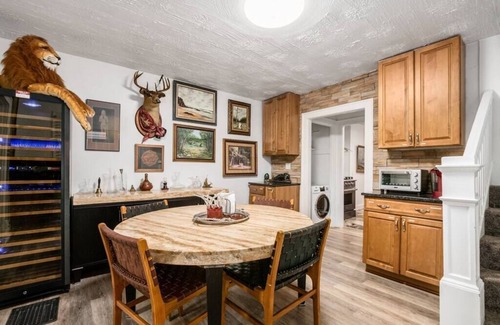 Weinland Park House | ★King’s Landing Duplex close to OSU/Short North ★