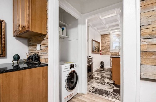 Weinland Park House | ★King’s Landing Duplex close to OSU/Short North ★