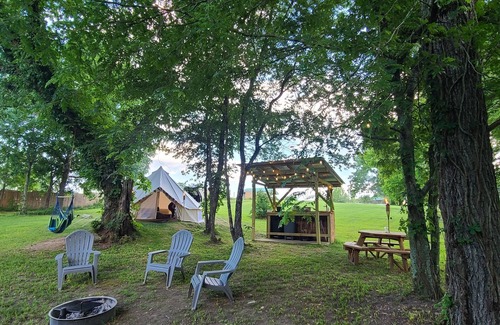Eureka Springs RV Rental | Kings River Bell Tent Glamping