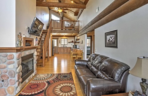 Shell Knob Cabin | KingsRiver Lodge S w/Pickleball Court-Walk to Lake