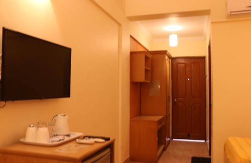 Calangute Hotel | Kingstork Beach Resort