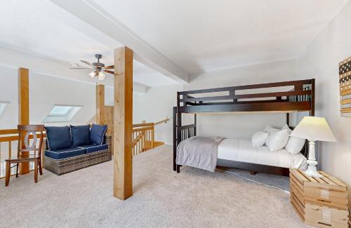 West Hartford Apartment | Kingswood 6E