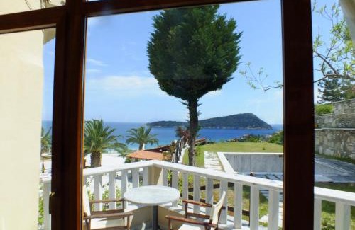 Koinira Hotel | Kinira Beach Hotel