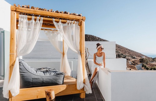 Naxos Apartment | Kirki Seaview Suite with small Private Heated Pool at Kastraki Naxos island